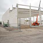 Baufortschritt der neuen Halle in  2006
